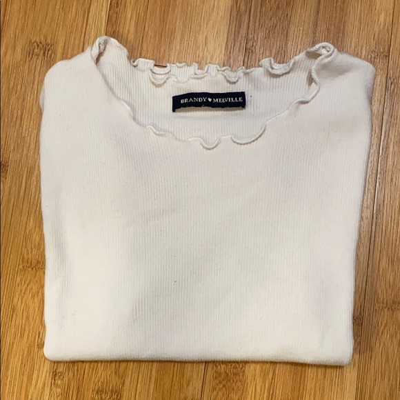 Brandy Melville Ribbed Ruffle Top - Picture 3 of 3